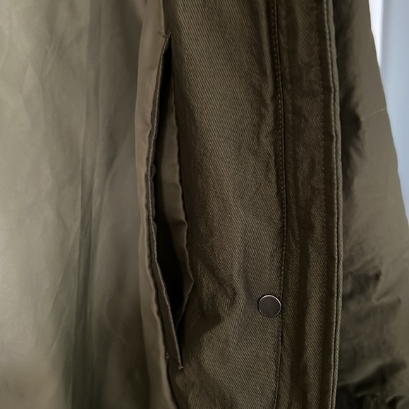 Very durable down jacket - Picture 6 of 6